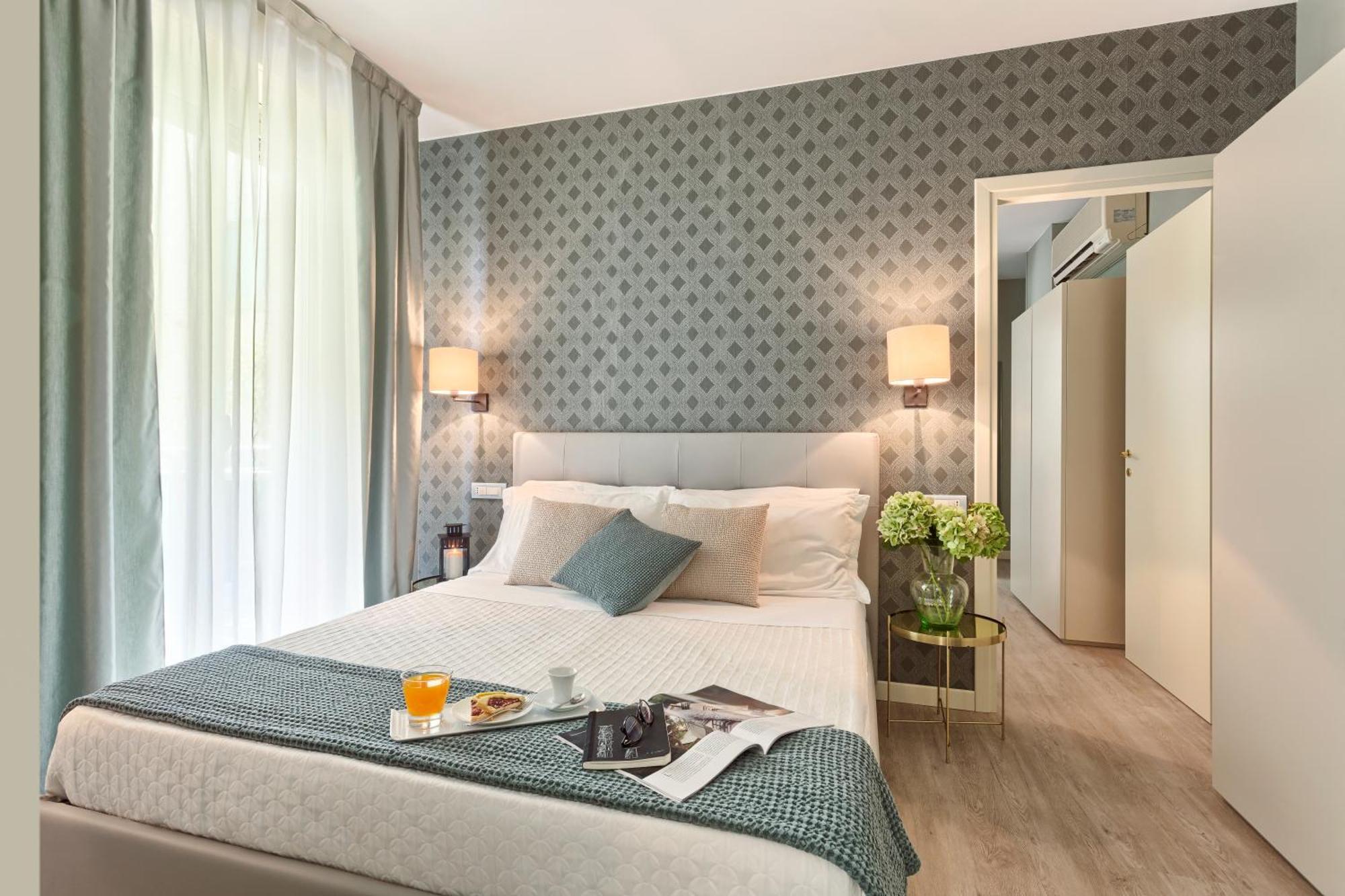 Hotel Lady Mary Милано Мартима Екстериор снимка