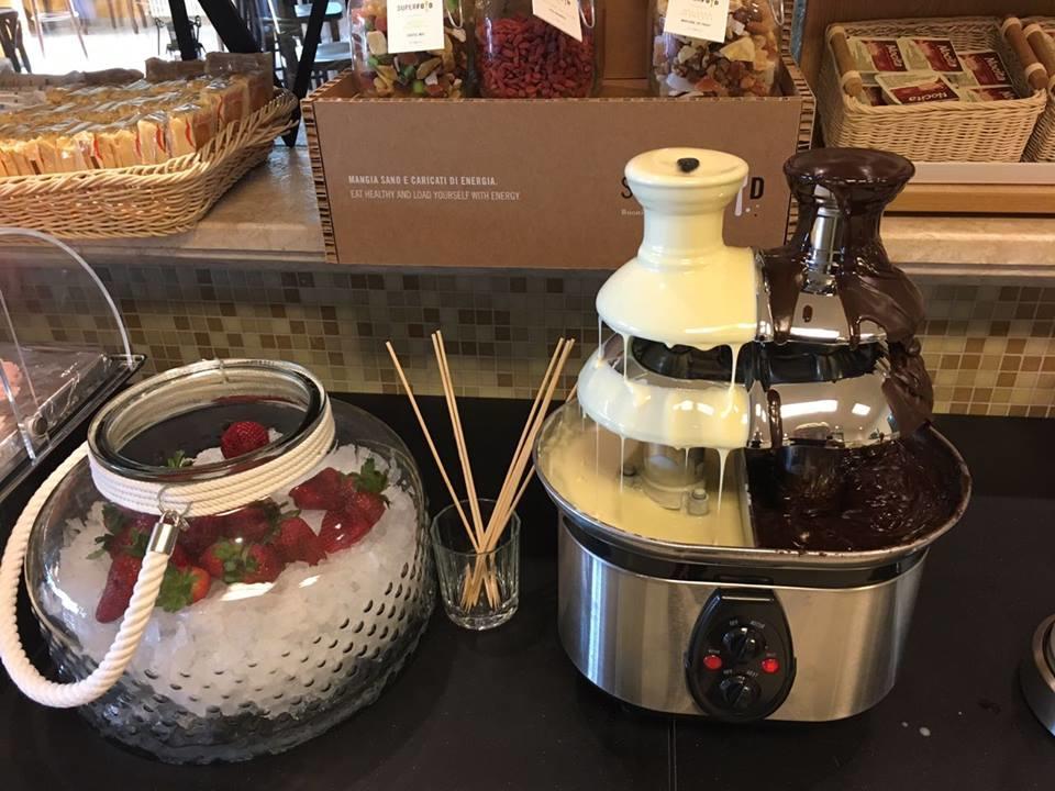 Hotel Lady Mary Милано Мартима Екстериор снимка
